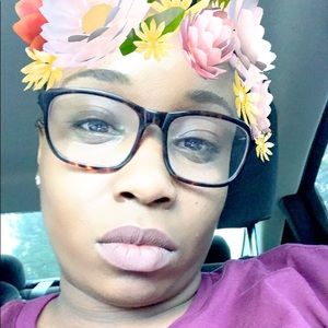 Meet your Posher, Lydia